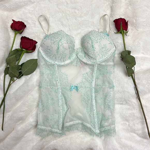 Victoria's Secret Other - Victoria’s Secret Built in Push-up Bra Corset